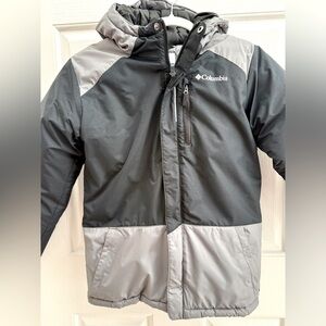 Youth Columbia Winter Coat - Youth size Medium. Black and gray. Great condition!